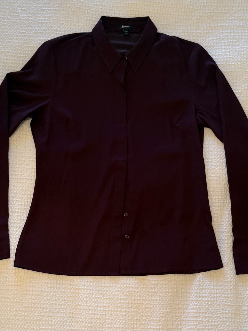Express | Button-Front blouse in plum | Size = XS